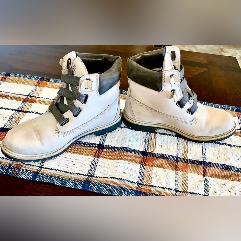 Timberland 6inch premium convenience boots in beige…‌‌‌‌‌‌‌‌‌‌‌‌‌‌‌ - Picture 3 of 5
